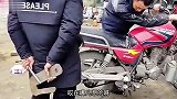 我：老板出来收车_老板：废品站出门左拐
