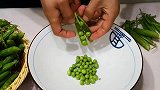 豌豆这样做太好吃了，一次做一盘，开胃又下饭，给红烧肉都不换