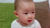 宝宝太鬼精灵怪了，哭的时候跟他说再哭不给喂奶，反应比谁都快