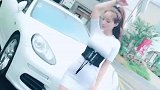 现在农村的姑娘都打扮好时尚，包臀裙一穿就是个地道城市美女！