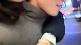 吾米提江女友晒两人约会视频 在马路旁拥抱接吻