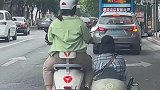 还是三蹦子看着比较可爱