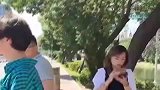 美女，墙不扶我服你，这眼神绝对的合格！