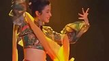哈妮克孜一首敦煌飞天舞，惊艳了整个中国，少数民族基因太强大！