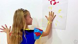 戴安娜用手掌画画，一起来学习颜色