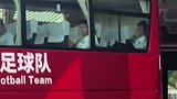 心酸！王大雷在国足大巴车上独自落泪
