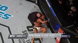 UFC-16年-本周最佳KO：死神飞膝正面重创拉提菲自杀性冲击（11月17日）-精华