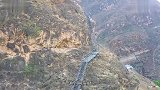 曾获6亿资助的“悬崖村”现在怎么样，游客就换了梯子