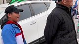 96岁爷爷帮50岁孙子接儿子