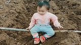 把女儿送乡下奶奶家第二天，就变这样，我这老脸真没地儿放！