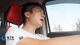 司机碰人耍无赖，美女当场教训了他