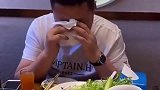 结了婚的男人才懂得，已婚男士结账时的悲哀。有同感的举手！