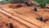兵哥哥没什么才艺，给大家表演一个花式开挖掘机吧