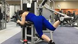 如何锻炼腿部！健身美女给你花样演示 真厉害啊
