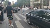 偶遇劳斯莱斯幻想，气场十足