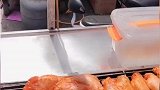 明明吃鸡翅包饭，却说是火鸡翅，大姐你是不是被骗了