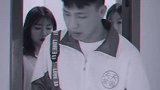 同学夜间出门被车撞，背后惊现神秘一双手，看来很棘手