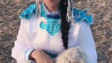 这个蒙古美女火了，小姐姐长得好甜，网友好羡慕那只羊！