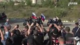 硬核总统又来了 普京参加摩托车表现秀身穿皮衣一路狂飙