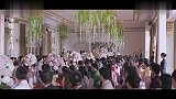 婚礼现场,大屏幕上突然放出新娘蹦迪的视频,所有人都懵了