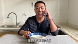 腌腊八蒜直接放醋就对了，加不加糖都好吃，9天就变绿，清脆开胃