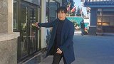 22岁大学生遭10余人围殴 反抗致2人重伤获刑3年