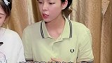 能用钱解决的问题，一定不麻烦人！人情 寝室里的相亲相爱