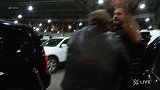 WWE-16年-RAW第1227期：杰里柯气愤出走 停车场遇罗林斯惨遭痛揍-花絮