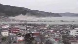 年前的日本大海啸，如何瞬间吞噬一座城
