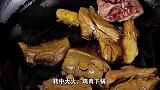 美味不油腻的蔬菜鸡肉火锅，色香味俱全，一大锅上桌就抢光