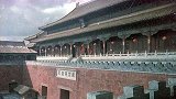 70年前北京故宫罕见彩照：宫殿很破旧，屋顶长草，这才真实