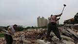 农村老龄化明显，可同样是农村老人，为何男的比女的早走很多年？