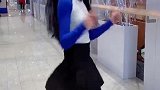 哇~这个小姐姐的舞蹈真魔性，尤其是最后的一个动作，我心化了！