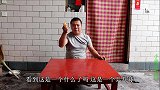 小虎表演绝活，竟能让兵乓球毫无依靠的漂浮在空中，这是咋回事？
