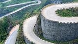 高山上的盘山公路99弯