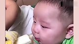 宝宝：你这是干嘛是不是想老了后摘氧气管啊