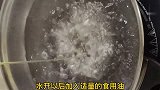 今天才知道，炒丝瓜千万不能先放油，掌握这一点，丝瓜不出汤不黑