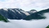 贡嘎寺以云海，跋山涉水徒步来到这里，发现最美的风景