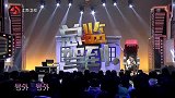 张小斐真是演啥像啥，对个暗号戏也足
