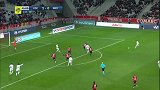 上半场补时第1分钟布雷斯特球员拉斯尼射门 - 打偏