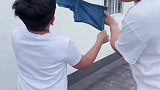 家里的衣服估计剩不下了