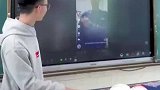 班主任在教室大屏播放变装视频，这也太尴尬了吧
