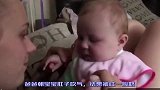 爸爸朝宝宝肚子吹气，结果被吐一脸奶，妈妈都快笑岔气了