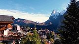 瑞士小镇不但是风景美，福利也高，发达的金融业养活了一个国
