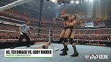WWE中国-20190404-WWE毒蛇兰迪奥顿在历届摔跤狂热大赛上毁天灭地的霸气瞬间