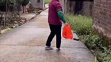 爷爷给奶奶制作的篮子，你们喜欢吗