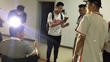 中超-17赛季-球迷关怀刘奕鸣 签名拍照一样都不少-新闻