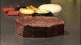 日本京都，欣赏铁板上的美食艺术，试试当地有名的牛排