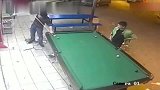 不可能，绝对假的，打台球只有大力出奇迹！