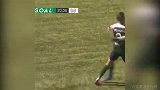大力出奇迹！美国前锋禁区内任意球门线11个人都防不住